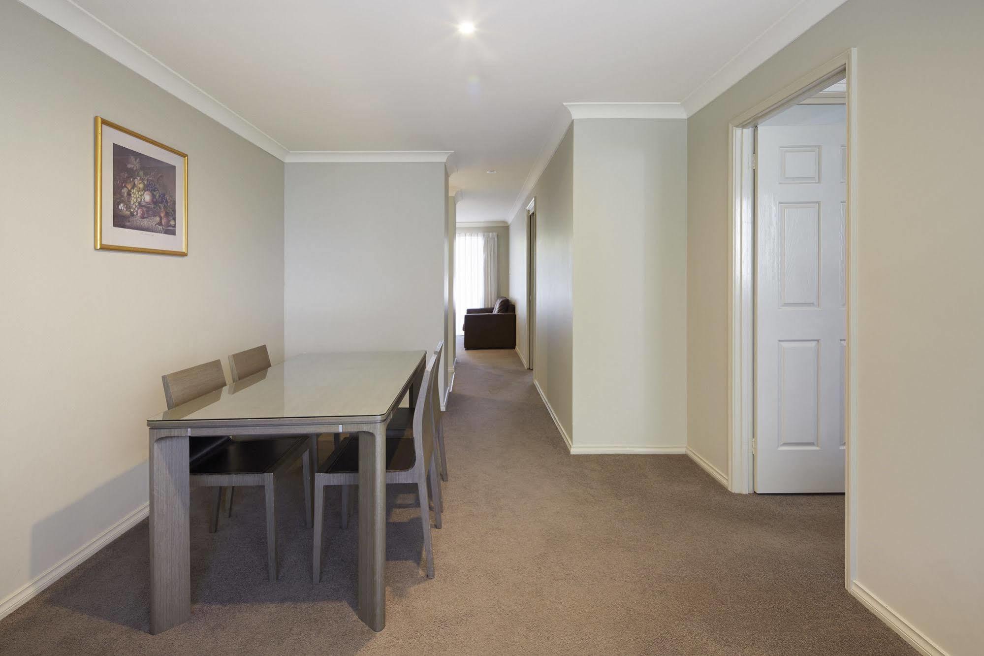 Pinnacle Apartments Camberra Exterior foto