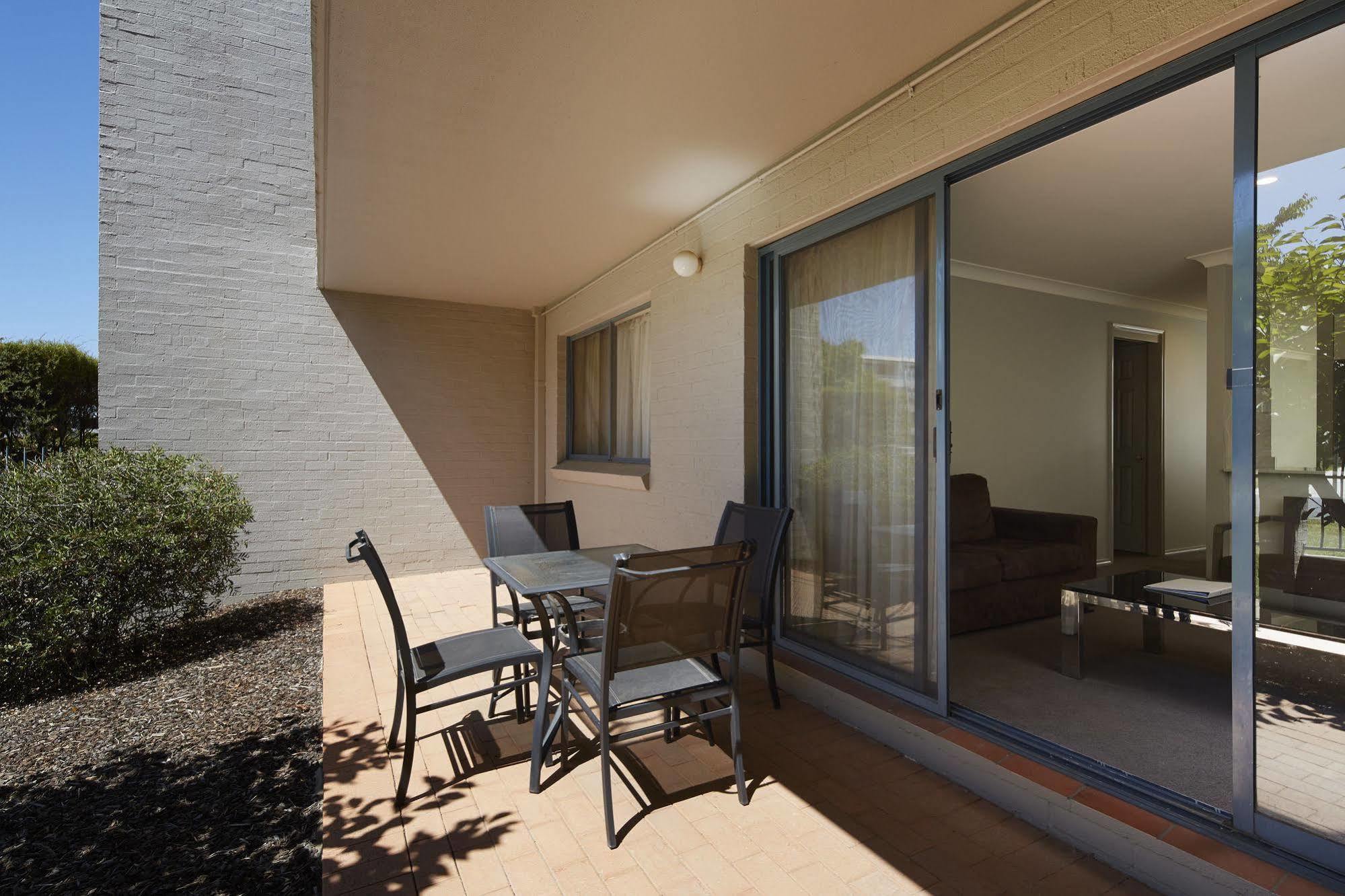 Pinnacle Apartments Camberra Exterior foto